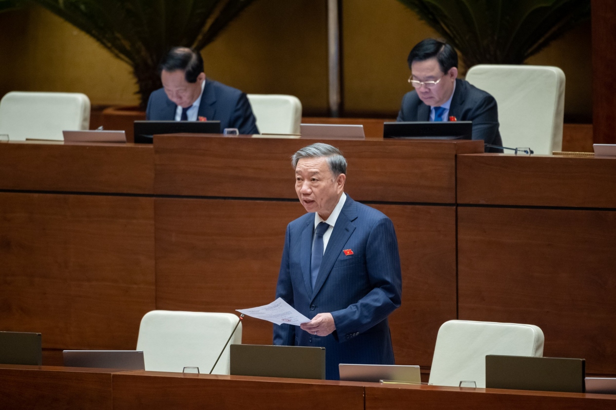Bộ trưởng Tô Lâm ghi nhận ý kiến của ĐBQH về xử phạt nồng độ cồn